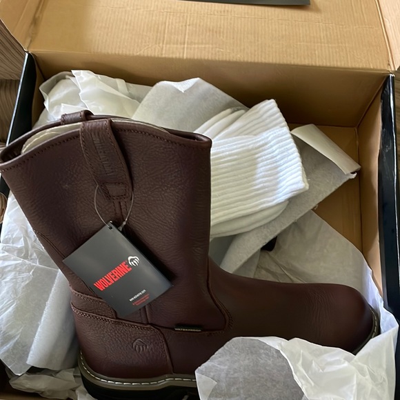 New - Best Offer - Steel toe boots. Wolverine/Buccaneer Well. Never worn. - Picture 1 of 4